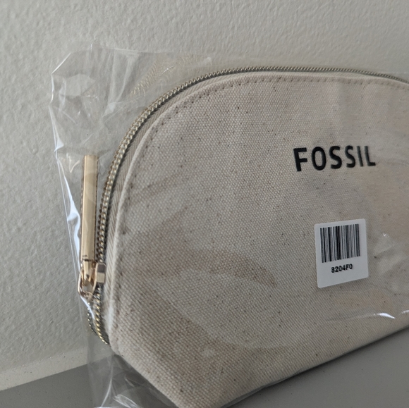 NEW Fossil makeup/accessory pouch - Picture 3 of 3